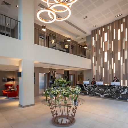 Clayton Hotel Manchester City Centre المظهر الخارجي الصورة Reception area of the hotel